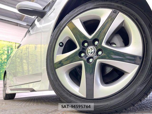 Toyota PRIUS 2019-01 8831119-12