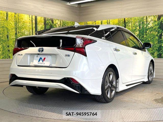 Toyota PRIUS 2019-01 8831119-16