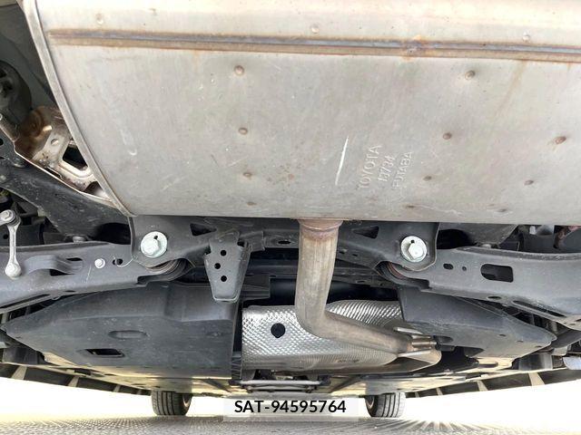 Toyota PRIUS 2019-01 8831119-18