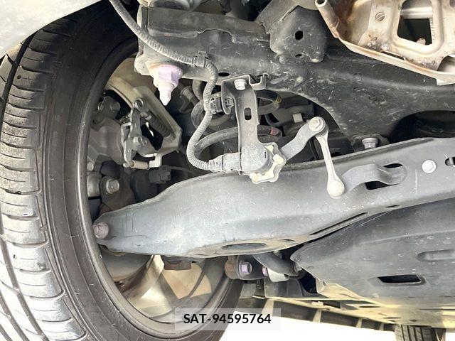 Toyota PRIUS 2019-01 8831119-19