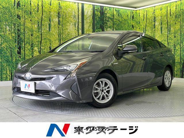 Toyota PRIUS 2017-06 8831140-0