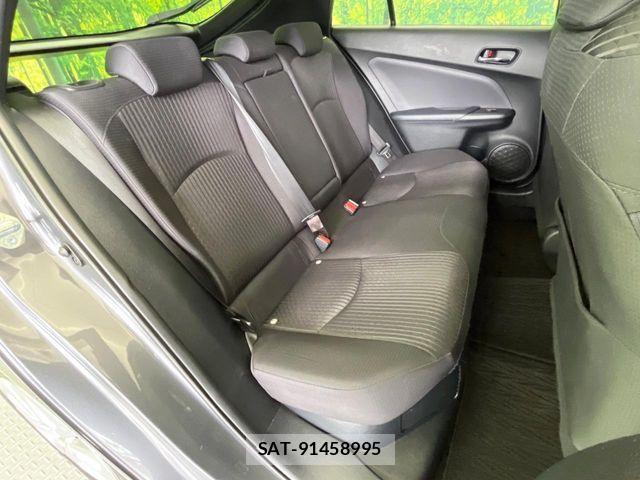 Toyota PRIUS 2017-06 8831140-9