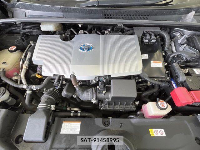 Toyota PRIUS 2017-06 8831140-18