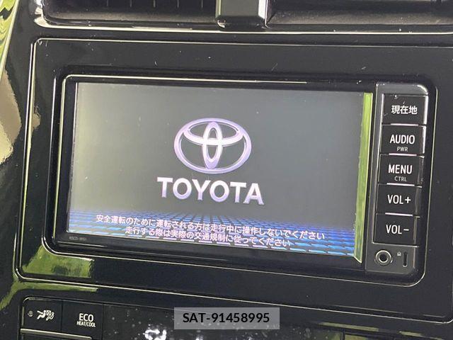 Toyota PRIUS 2017-06 8831140-3