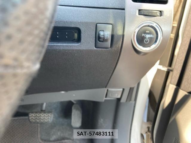 Toyota PRIUS 2008-12 8831171-16
