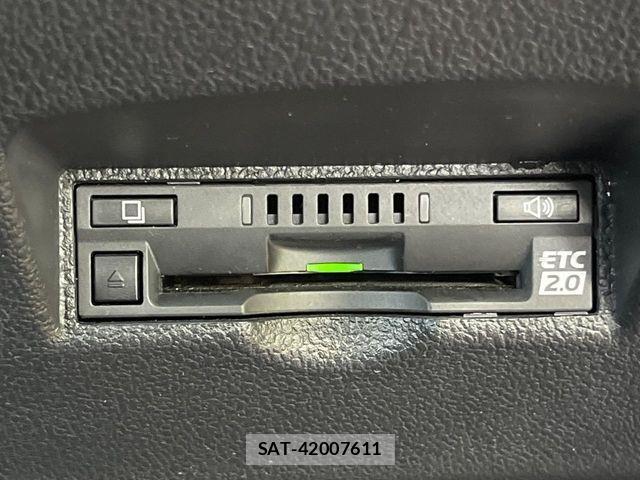 Toyota PRIUS 2016-10 8831129-6
