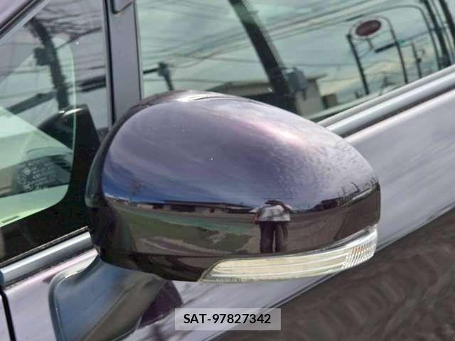 Toyota PRIUS 2014-04 8831167-17