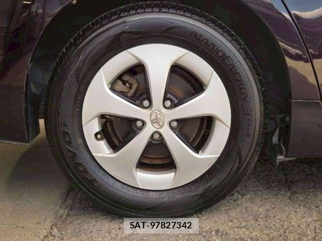 Toyota PRIUS 2014-04 8831167-19