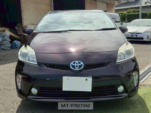 Toyota PRIUS 2014-04 8831167-4
