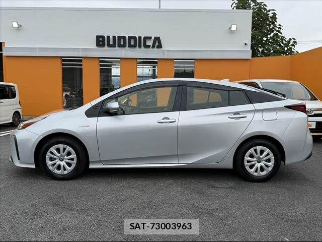 Toyota PRIUS 2019-11 8831131-10