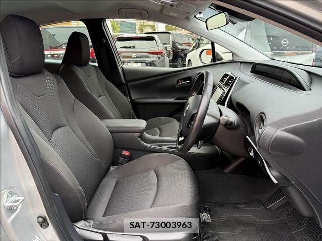 Toyota PRIUS 2019-11 8831131-15