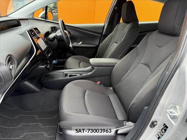 Toyota PRIUS 2019-11 8831131-16