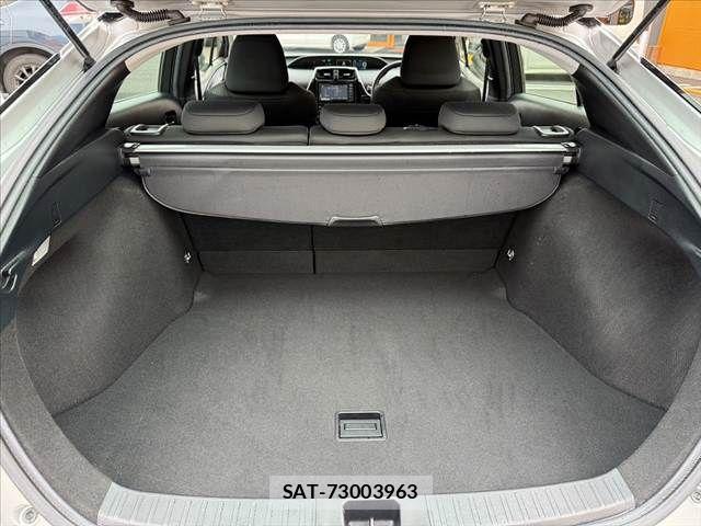 Toyota PRIUS 2019-11 8831131-18