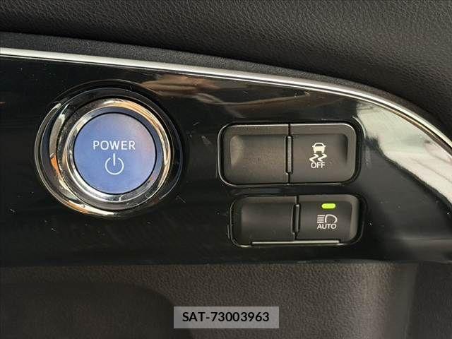 Toyota PRIUS 2019-11 8831131-21