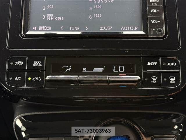 Toyota PRIUS 2019-11 8831131-26