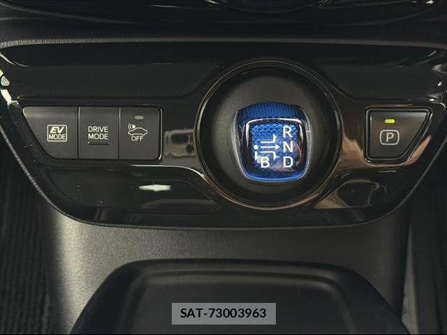 Toyota PRIUS 2019-11 8831131-27