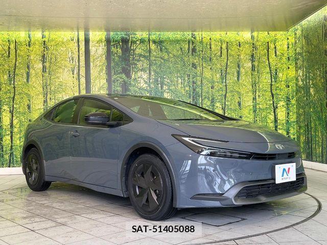 Toyota PRIUS 2023-07 8831112-15