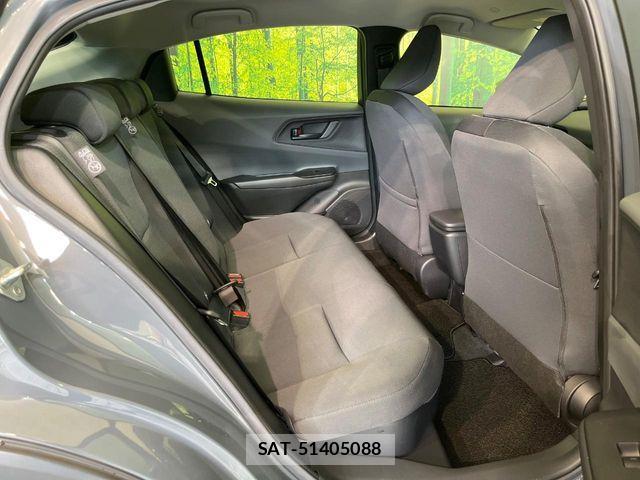 Toyota PRIUS 2023-07 8831112-8