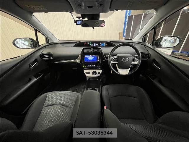Toyota PRIUS 2016-02 8831117-9