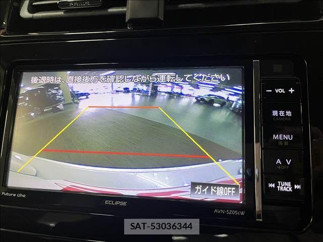 Toyota PRIUS 2016-02 8831117-14