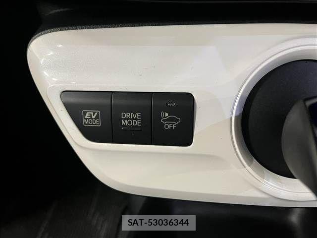 Toyota PRIUS 2016-02 8831117-17