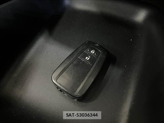 Toyota PRIUS 2016-02 8831117-18