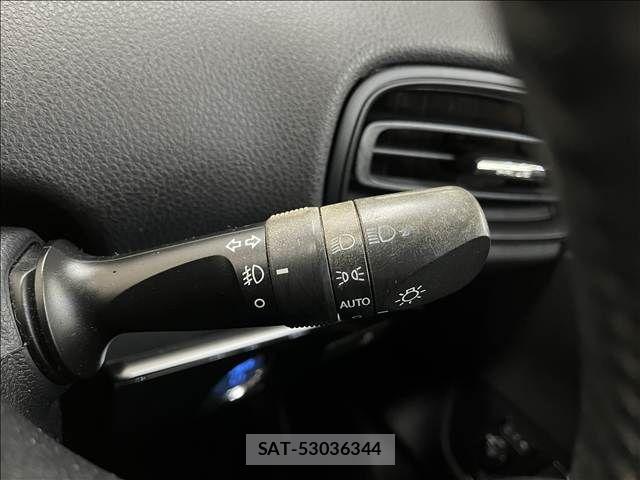 Toyota PRIUS 2016-02 8831117-23