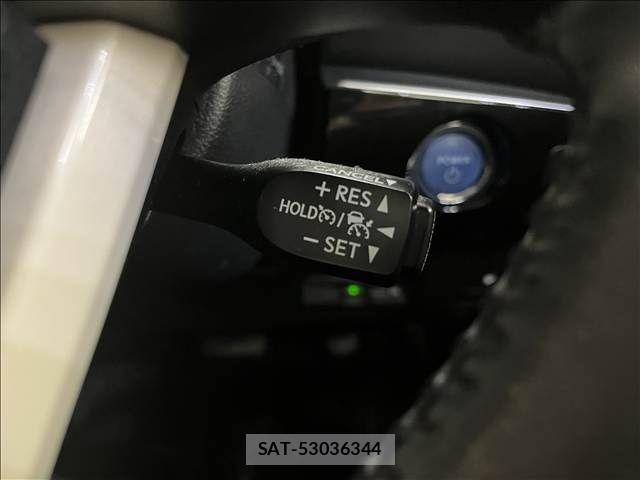 Toyota PRIUS 2016-02 8831117-25