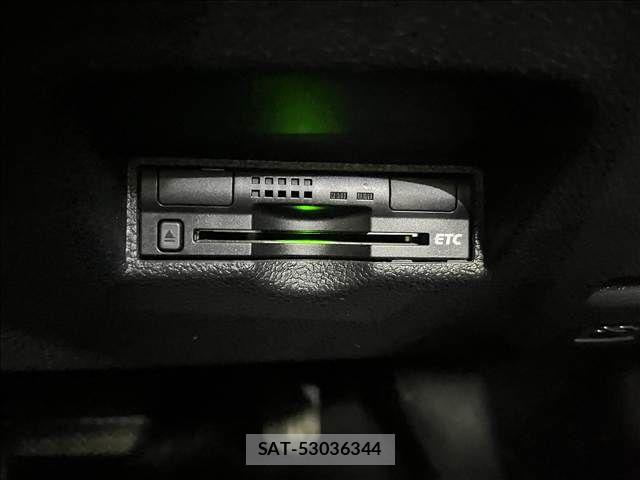 Toyota PRIUS 2016-02 8831117-28