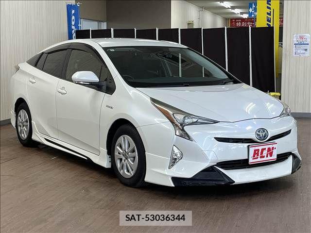 Toyota PRIUS 2016-02 8831117-2