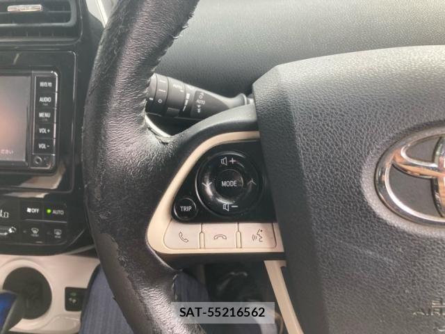 Toyota PRIUS 2016-10 8831163-10