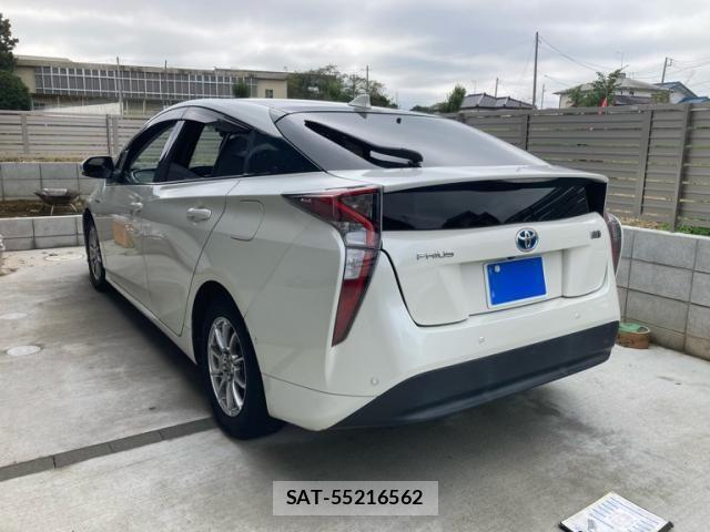 Toyota PRIUS 2016-10 8831163-3