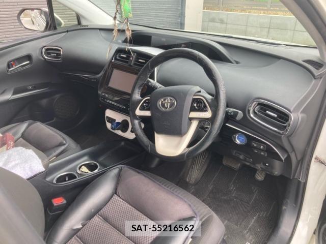Toyota PRIUS 2016-10 8831163-5