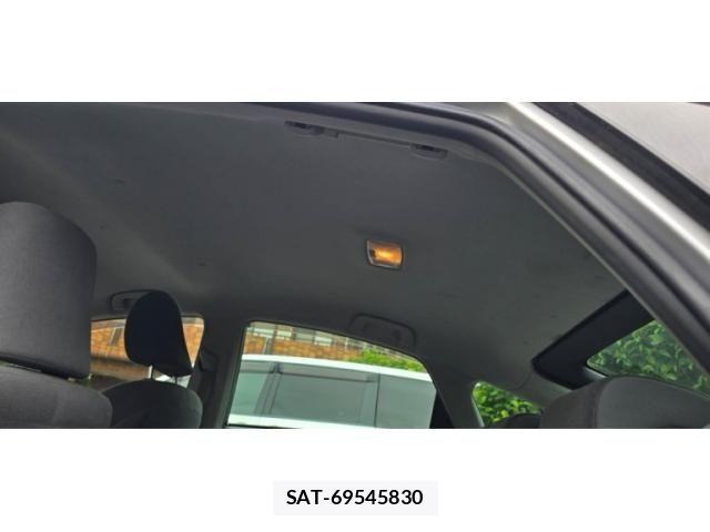 Toyota PRIUS 2010-04 8831176-13