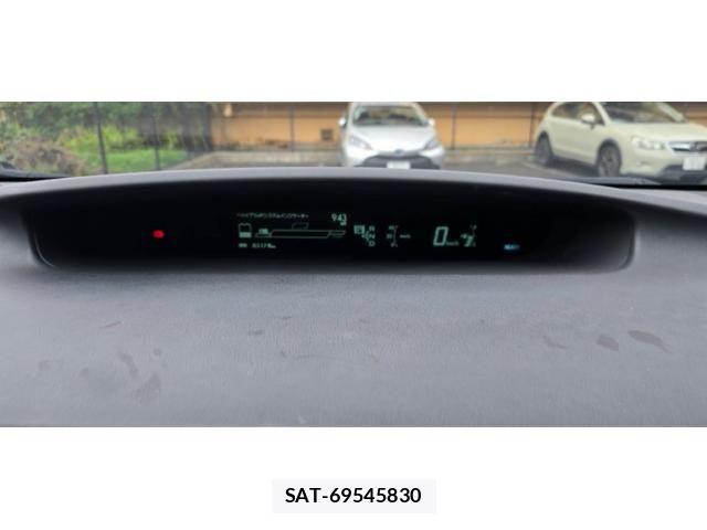 Toyota PRIUS 2010-04 8831176-18