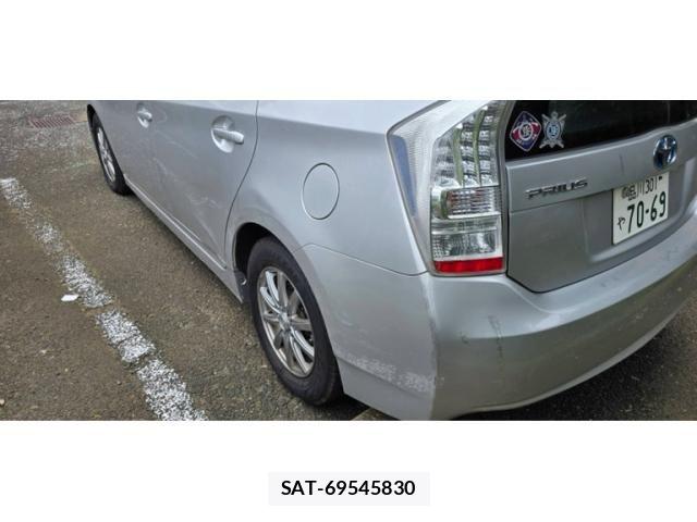 Toyota PRIUS 2010-04 8831176-25