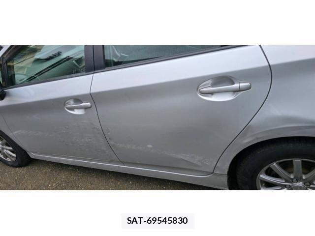 Toyota PRIUS 2010-04 8831176-26