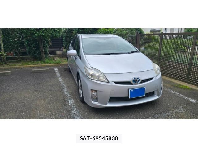 Toyota PRIUS 2010-04 8831176-2