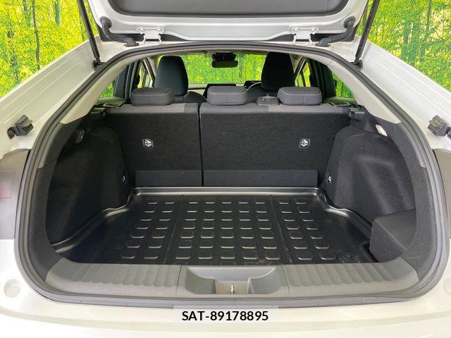 Toyota PRIUS 2024-08 8831110-10