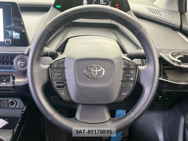 Toyota PRIUS 2024-08 8831110-11