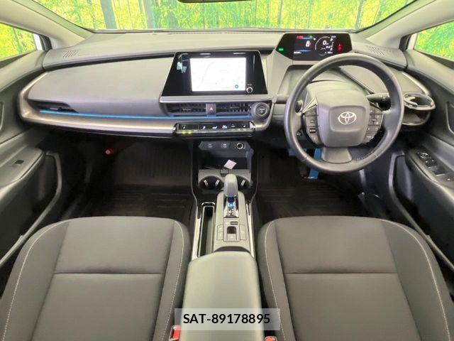 Toyota PRIUS 2024-08 8831110-2