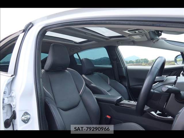 Toyota PRIUS 2023-12 8831093-12