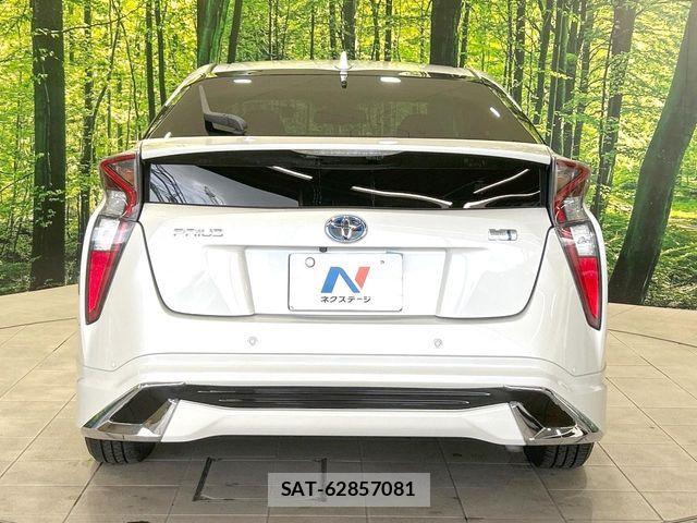 Toyota PRIUS 2017-12 8831145-14