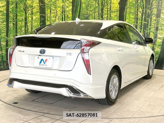 Toyota PRIUS 2017-12 8831145-16