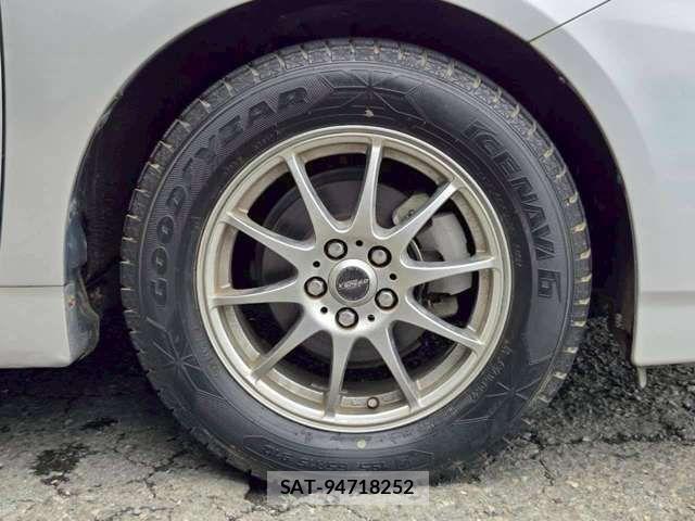 Toyota PRIUS 2010-06 8831168-18