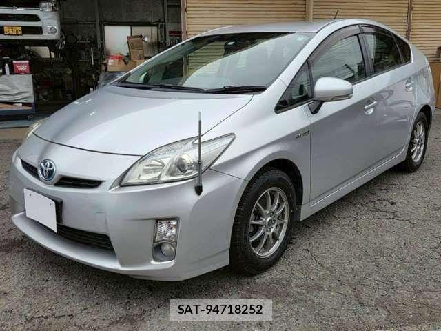 Toyota PRIUS 2010-06 8831168-4