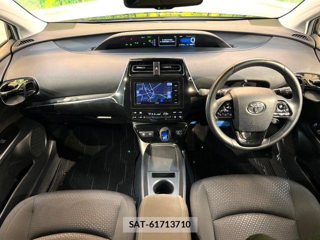 Toyota PRIUS 2020-08 8831114-1