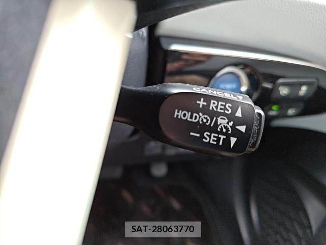 Toyota PRIUS 2016-04 8831133-16