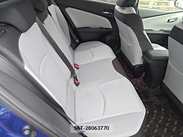 Toyota PRIUS 2016-04 8831133-20