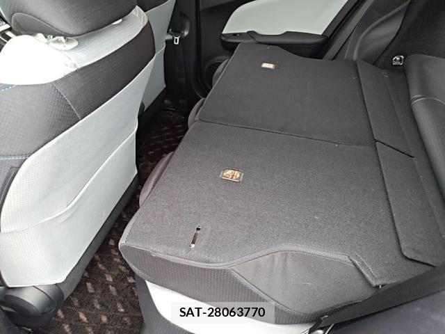 Toyota PRIUS 2016-04 8831133-22